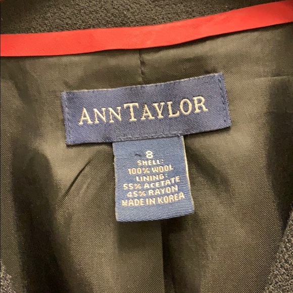 Ann Taylor Sz 8 Black wool blazer - Picture 3 of 3